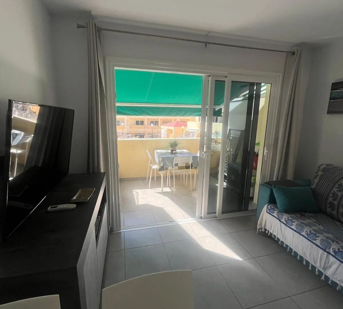 Lovely Sunny Apartment -Emanuela Mareverde アデヘ スペイン